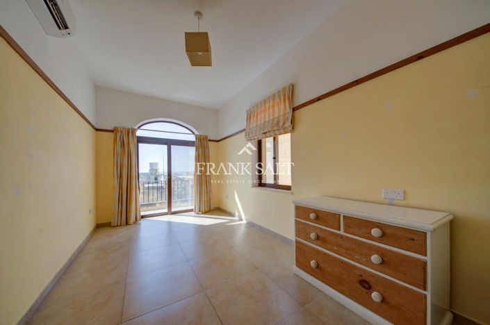 Image No.10-4 Bed House for sale