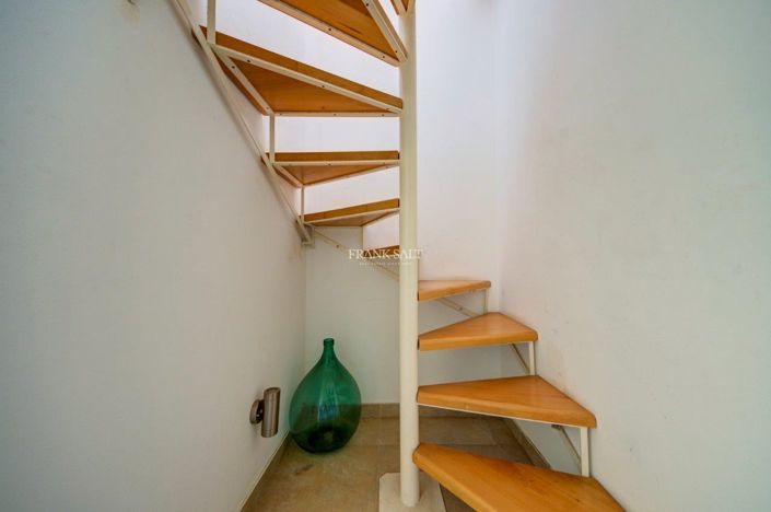 Image No.13-4 Bed Property for sale