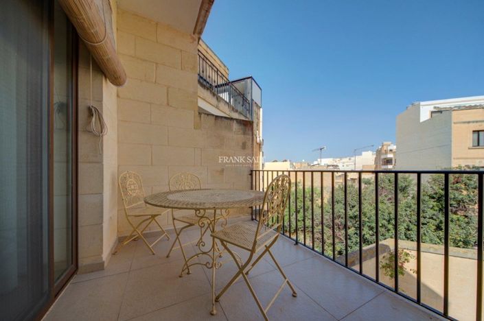 Image No.14-4 Bed Property for sale