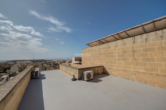 Image No.23-4 Bed Property for sale