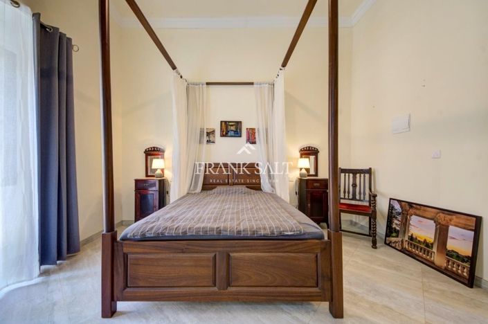 Image No.9-2 Bed House for sale