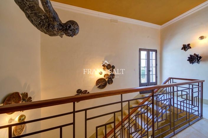 Image No.14-2 Bed House for sale