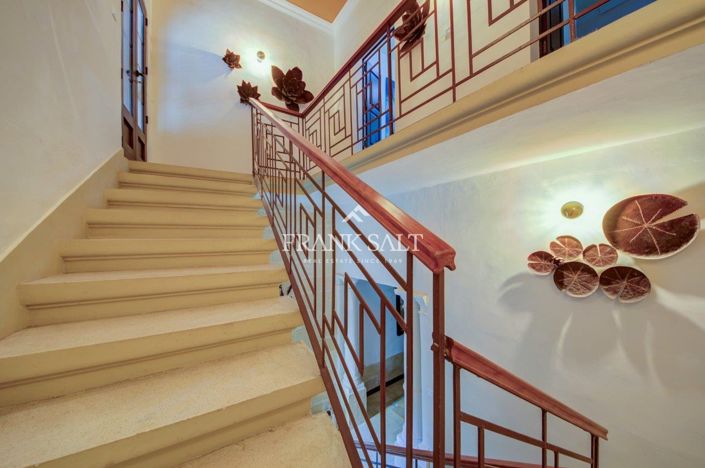 Image No.15-2 Bed House for sale