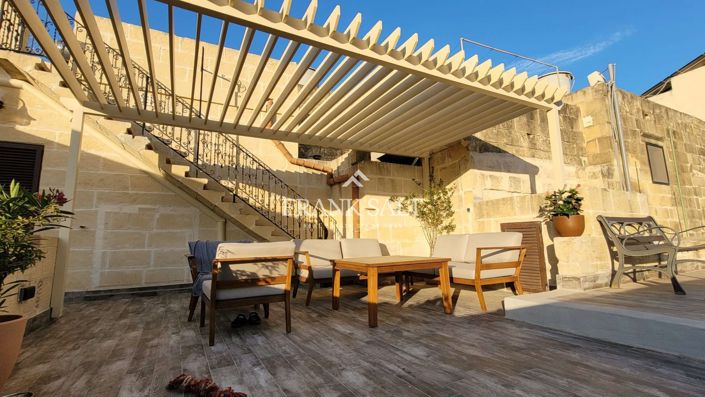 Image No.20-2 Bed House for sale