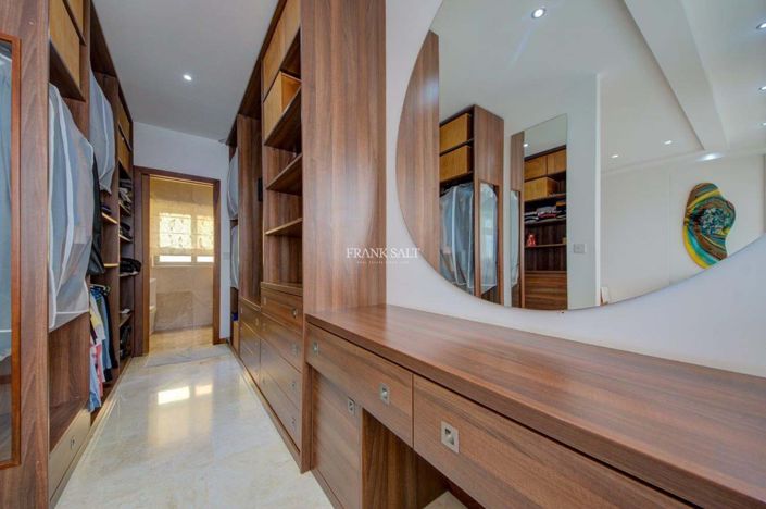 Image No.15-3 Bed Property for sale