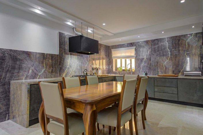 Image No.5-3 Bed Property for sale