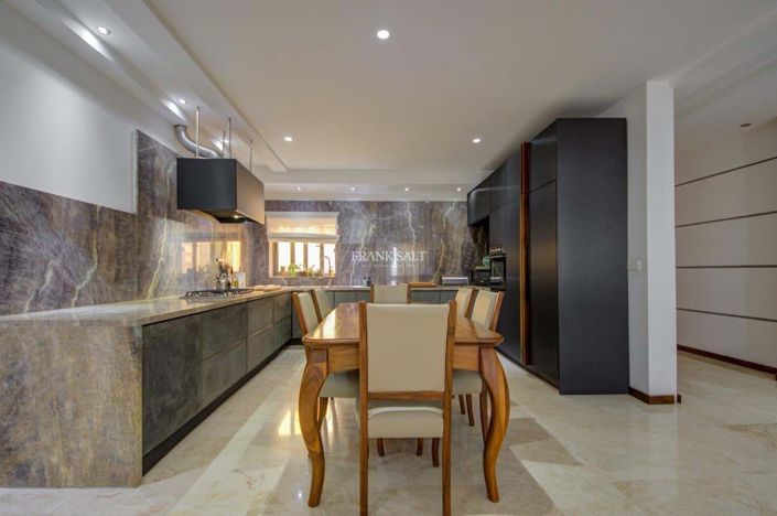 Image No.6-3 Bed Property for sale