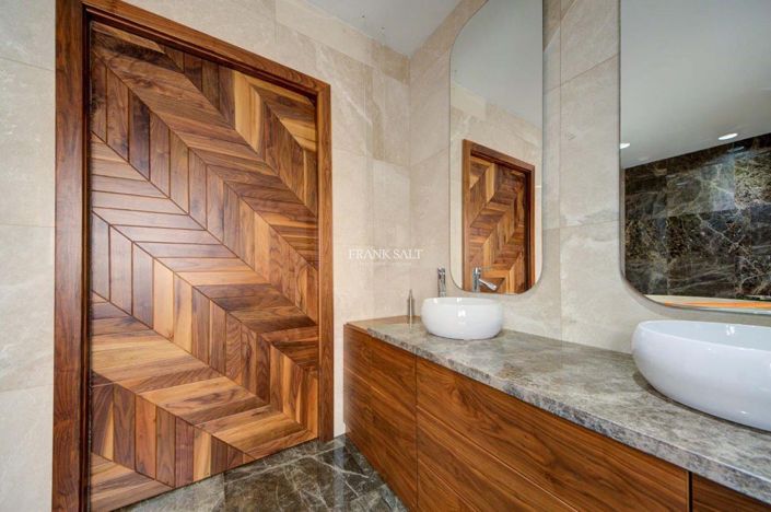 Image No.7-3 Bed Property for sale