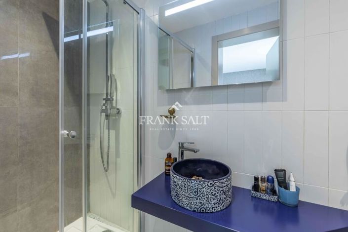 Image No.21-5 Bed Penthouse for sale