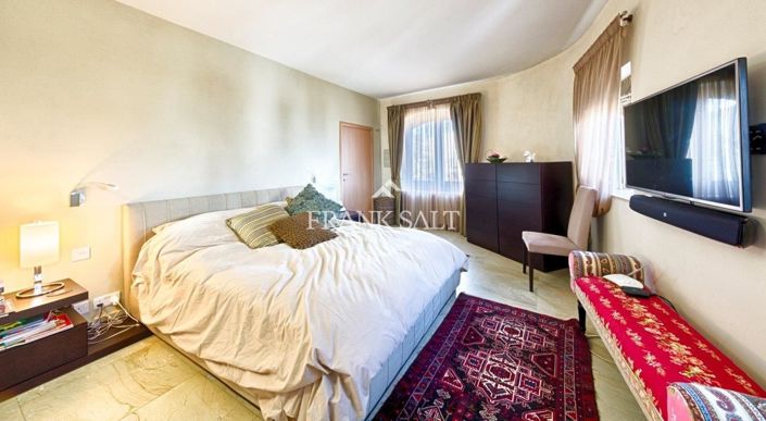 Image No.5-3 Bed Farmhouse for sale