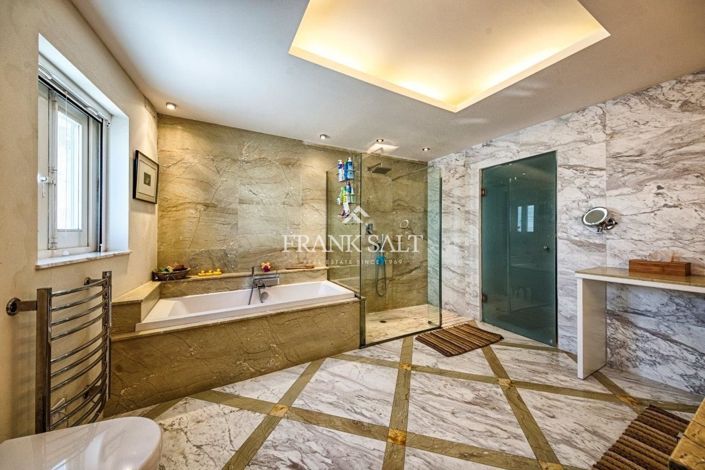 Image No.6-3 Bed Farmhouse for sale