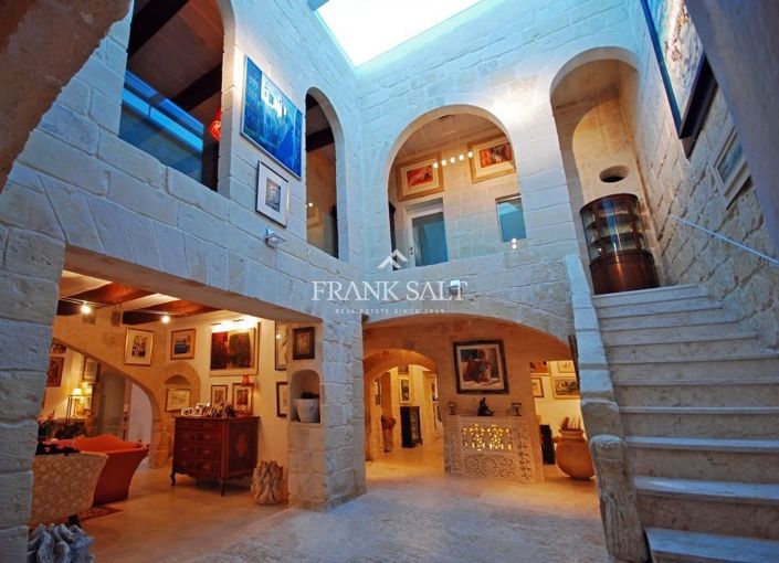 Image No.13-5 Bed Farmhouse for sale