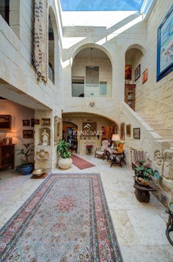 Image No.133-5 Bed Farmhouse for sale