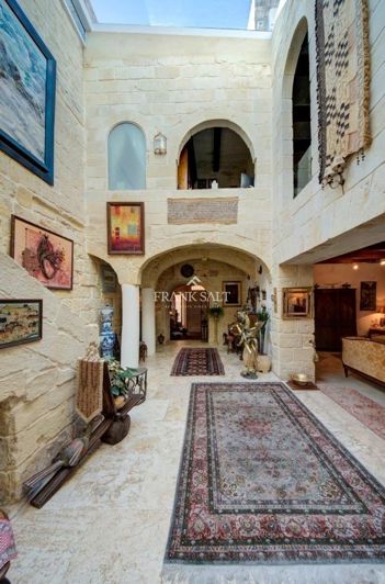 Image No.136-5 Bed Farmhouse for sale