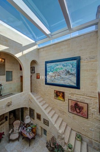 Image No.137-5 Bed Farmhouse for sale