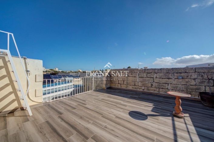 Image No.142-5 Bed Farmhouse for sale