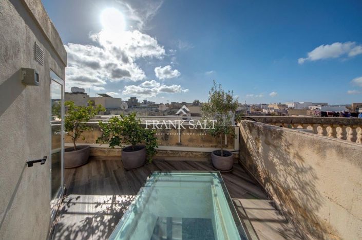 Image No.145-5 Bed Farmhouse for sale