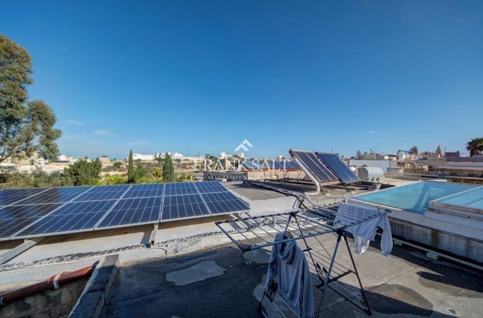 Image No.147-5 Bed Farmhouse for sale