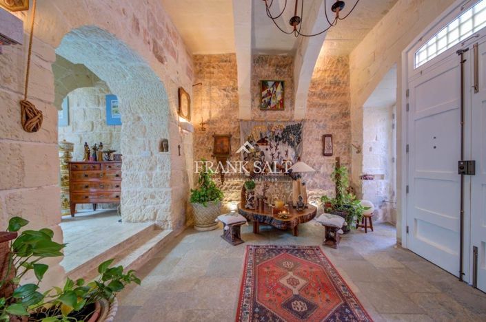 Image No.148-5 Bed Farmhouse for sale