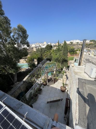 Image No.17-5 Bed Farmhouse for sale