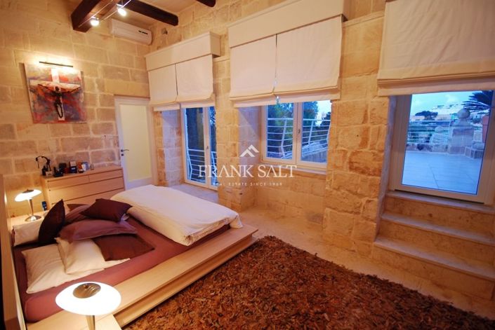 Image No.33-5 Bed Farmhouse for sale