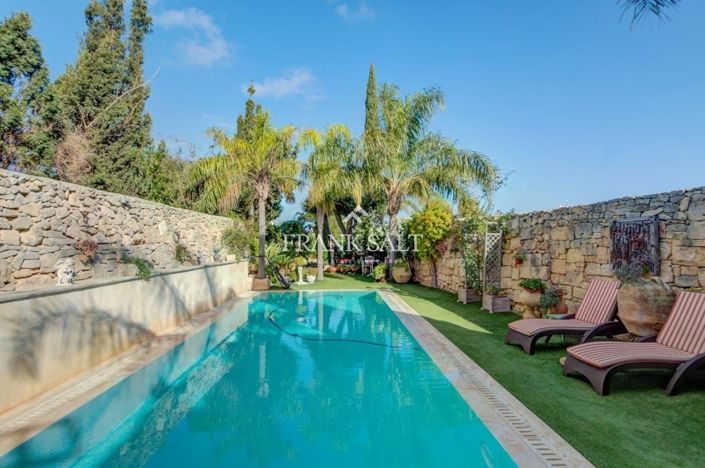 Image No.4-5 Bed Farmhouse for sale