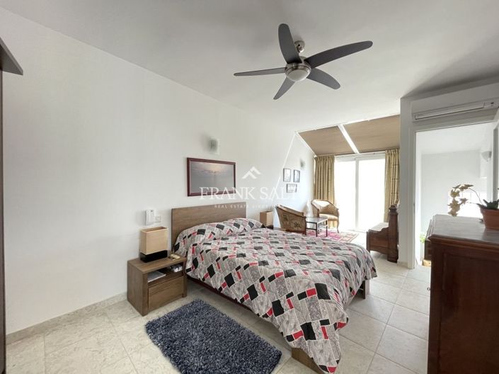 Image No.74-5 Bed Farmhouse for sale