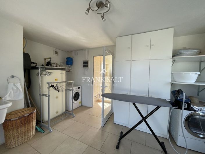 Image No.97-5 Bed Farmhouse for sale