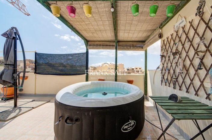 Image No.2-Appartement de 3 chambres à vendre à Sannat