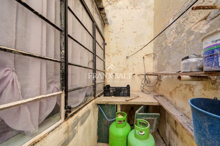 Image No.10-2 Bed Townhouse for sale