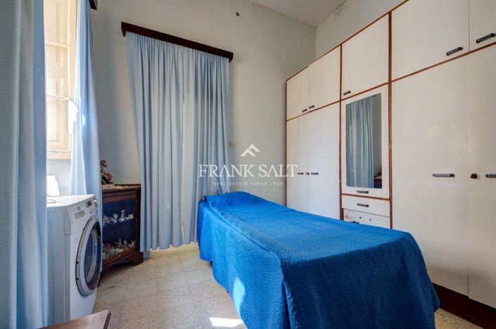 Image No.16-2 Bed Townhouse for sale