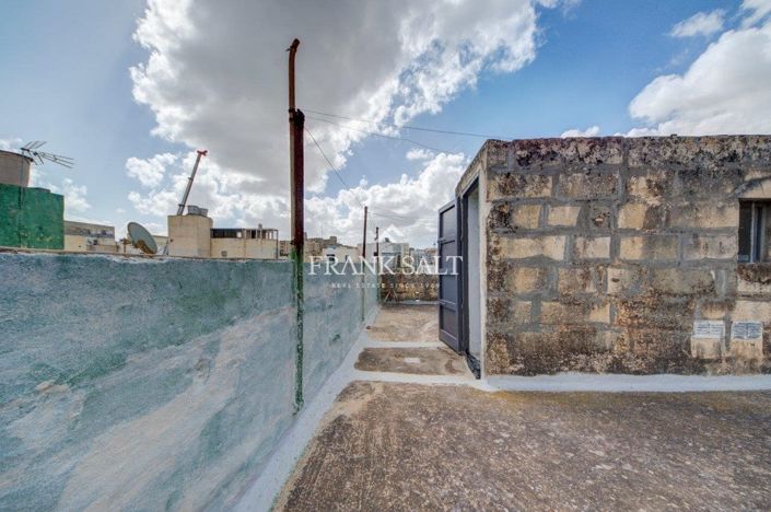 Image No.23-2 Bed Townhouse for sale