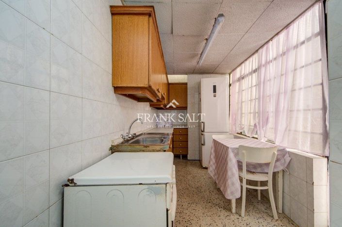 Image No.7-2 Bed Townhouse for sale