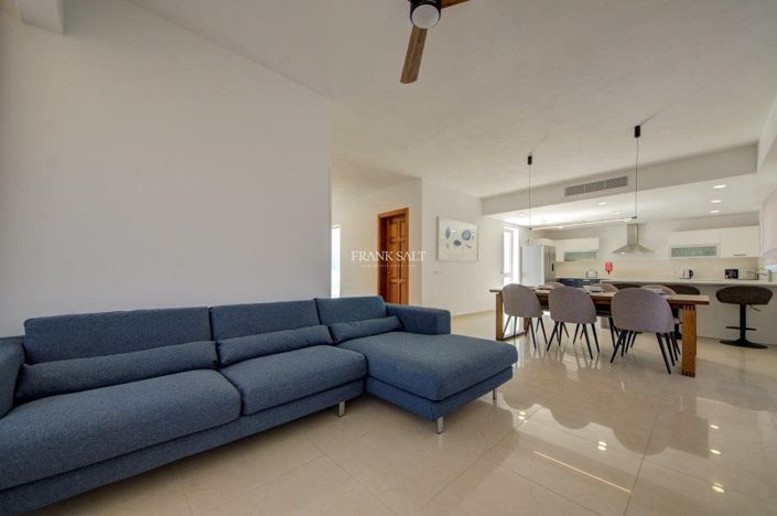 Image No.4-Propriété de 3 chambres à vendre à Sliema