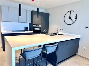 eb468489-7c2e-4884-bbe4-a7e3a9e5234b