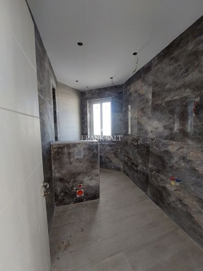 Image No.12-Penthouse de 3 chambres à vendre à Gzira