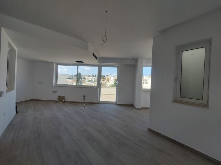 Image No.2-Propriété de 3 chambres à vendre à Gzira