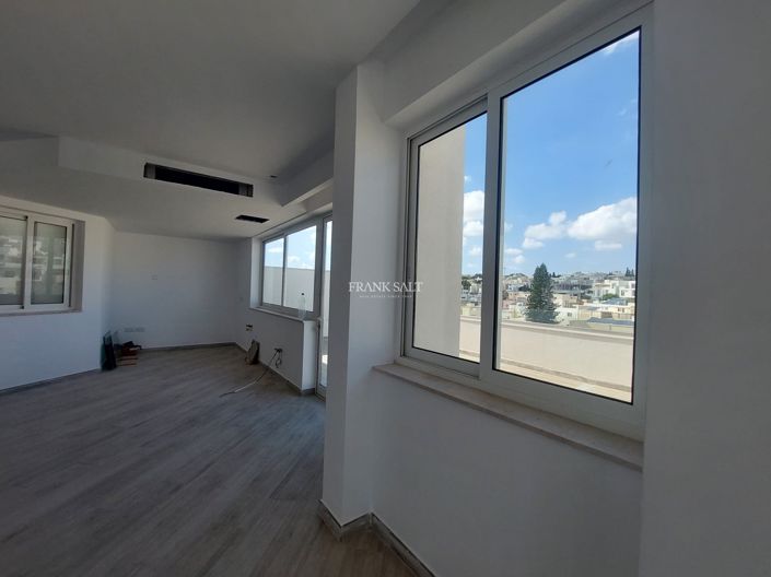 Image No.3-Propriété de 3 chambres à vendre à Gzira