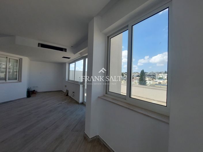 Image No.3-Penthouse de 3 chambres à vendre à Gzira