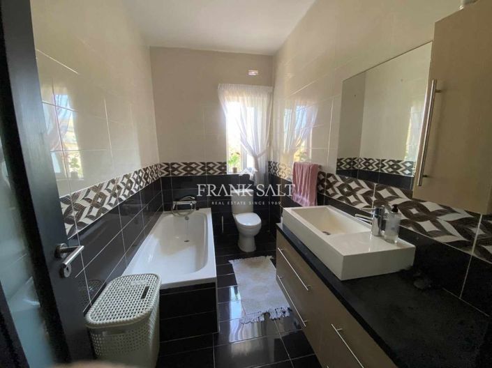 Image No.7-Appartement de 2 chambres à vendre à Qala