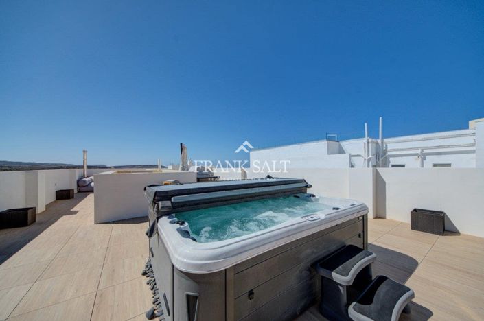 Image No.17-3 Bed Penthouse for sale