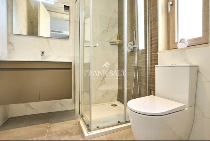 Image No.19-3 Bed Farmhouse for sale