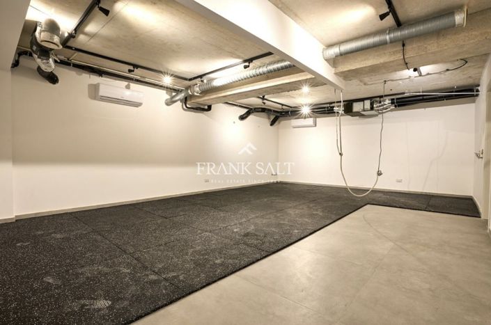 Image No.23-3 Bed Farmhouse for sale