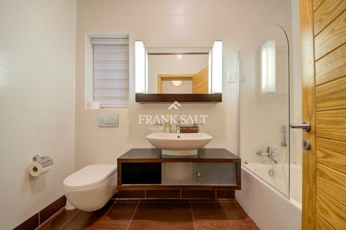 Image No.20-2 Bed Apartment for sale