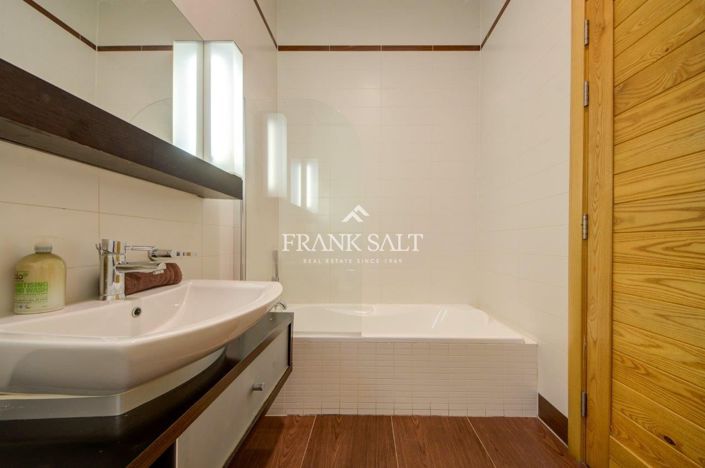 Image No.22-2 Bed Apartment for sale