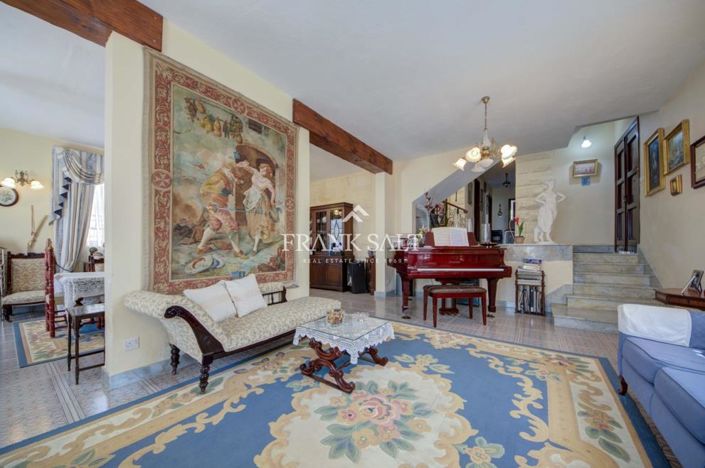 Image No.3-4 Bed Villa for sale