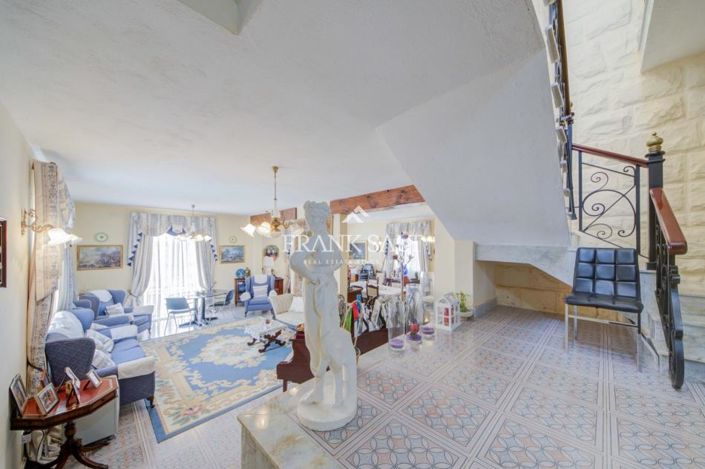 Image No.6-4 Bed Villa for sale