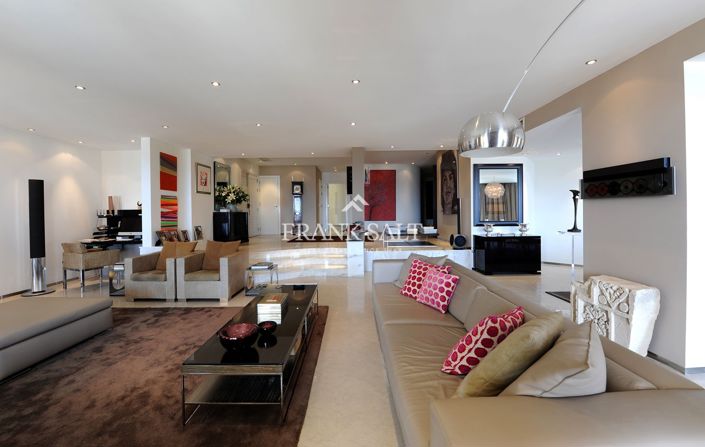 Image No.19-Appartement de 3 chambres à vendre à Portomaso