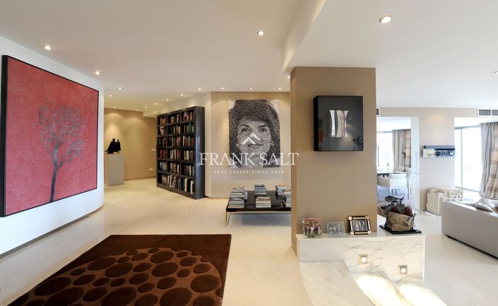 Image No.6-Appartement de 3 chambres à vendre à Portomaso