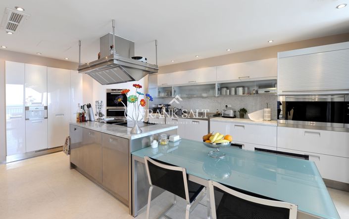 Image No.8-Appartement de 3 chambres à vendre à Portomaso